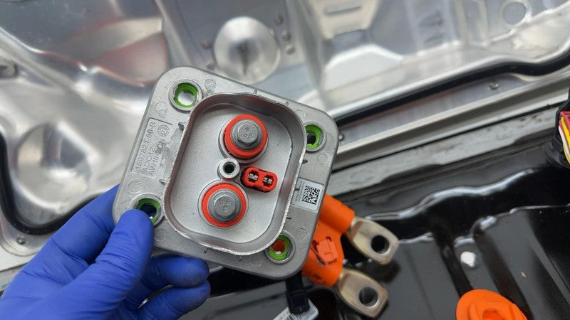 ⭕ 2020-2024 Model Y Ancillary Bay Battery Penthouse Charger LR AWD 149