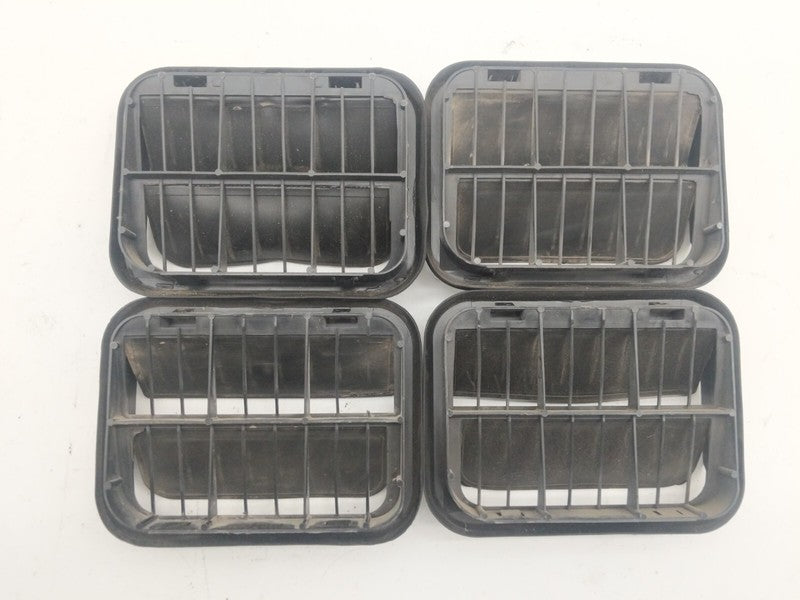 2F2A B280B62 AB ⭕ 12-20 Tesla Model S Rear Quarter Panel Rubber Flap Extractor Air Vent Grille
