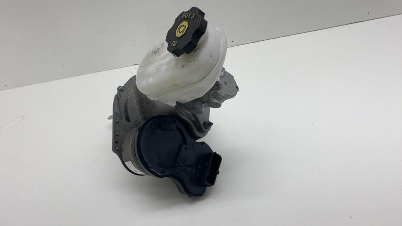 142067100A 2021-2024 Tesla Model S MS Electromechanical Brake iBooster Servo with Reservoir
