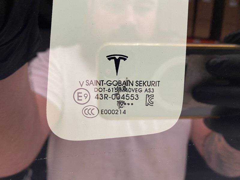 43R-004553 ⭕2016-2020 Tesla Model X Rear Driver Side Door Quarter Fixed Glass Left Assembly