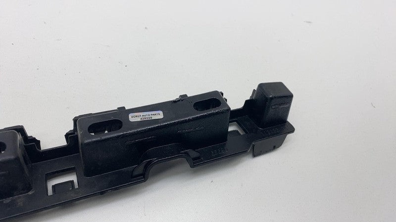 2018-2023 BMW 530e G30 Passenger Right Skirt Rocker Molding Support Br