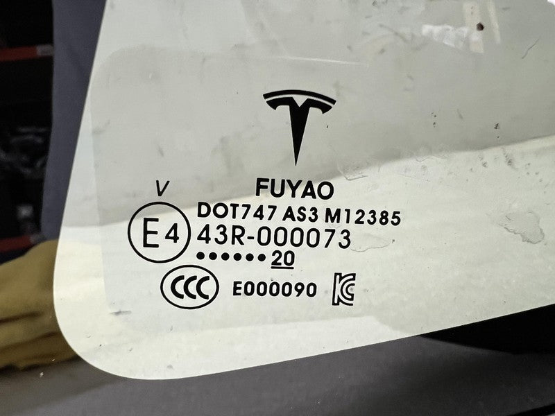 1495740 00 E 2020-2023 Tesla Model Y Rear Driver Side Quarter QTR Window Glass Left LH Assy