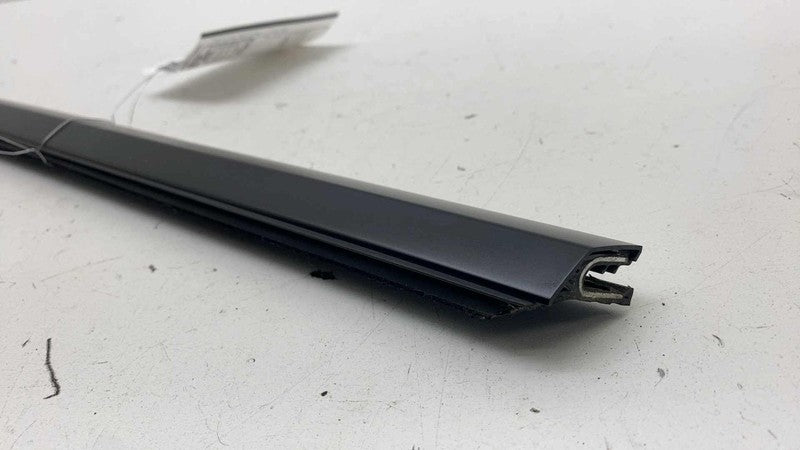 149571200D ⭕20-24 Model Y Front Passenger Door Window Outer Belt Seal Right RH 1495713-00-D