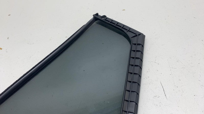 ⭕ 2018-2023 Subaru XV Crosstrek Rear Passenger Side Door Corner Vent Glass Right