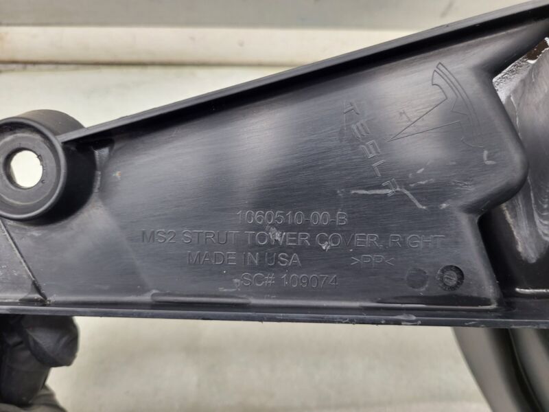 1060510-00-B ⭕16-20 Model S Left & Right Underhood Shock Tower Trim 1060510-00-B/1060511-00-B