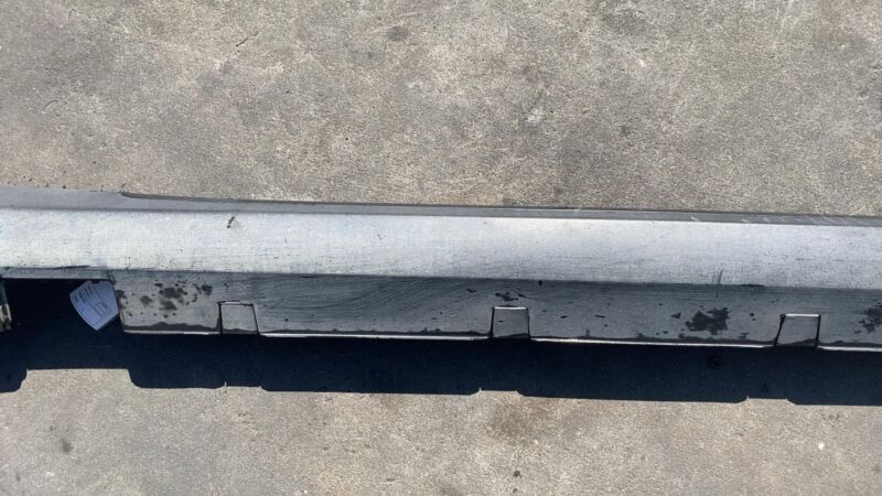6005875 00 G 2012-2020 Tesla Model S MS Passenger Side Rocker Panel Outer Sill Molding Right
