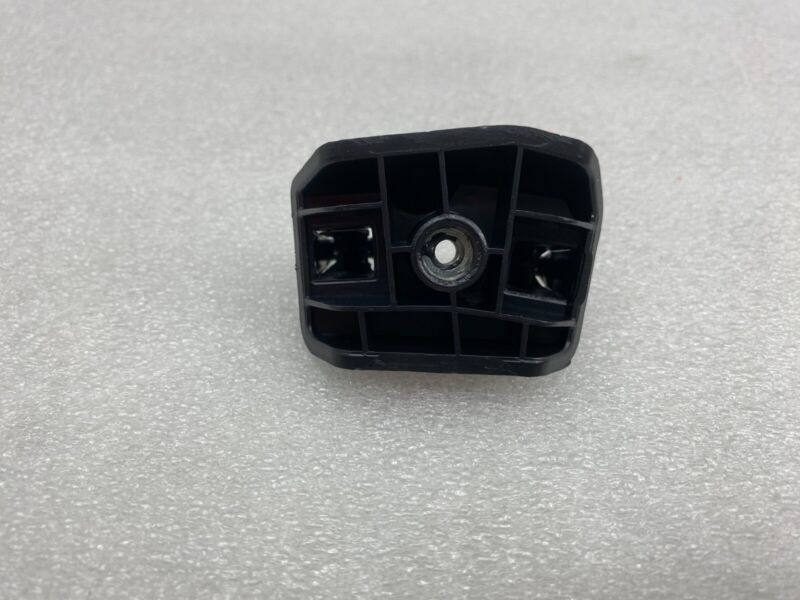 1493773 00 B 2020-2024 Tesla Model Y Front Bumper Center Right to Fender Support Bracket Assy