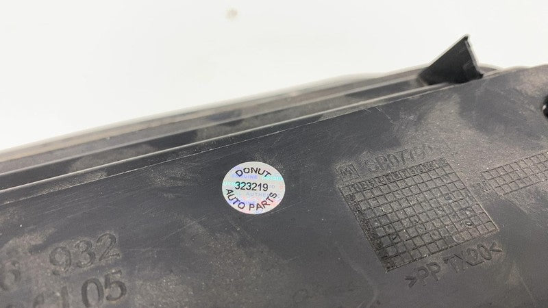 2018-2023 BMW 530e Sealing Air Intake Cover Cabin w/ Temperature Sens