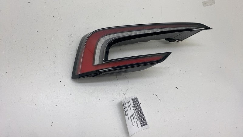 1691498-00-F ⭕ 24-25 Model 3 Rear Driver Side Taillight Quarter Tail Lamp Left 1691498-00-F