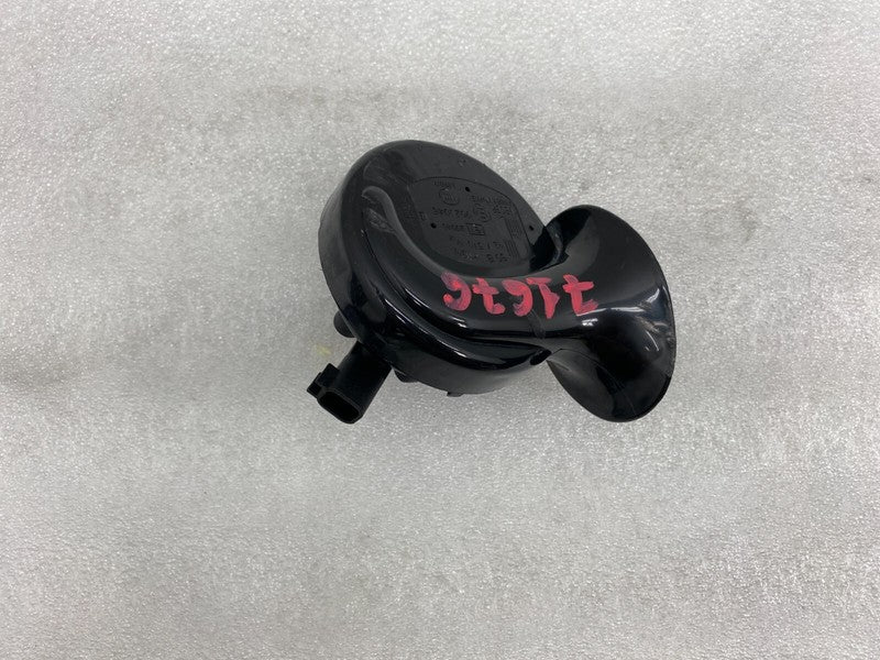 E1 0020046 ⭕ 2012-2020 Tesla Model S MS Seger High Pitch Tone Horn 12V 510 Hertz w/ Bracket