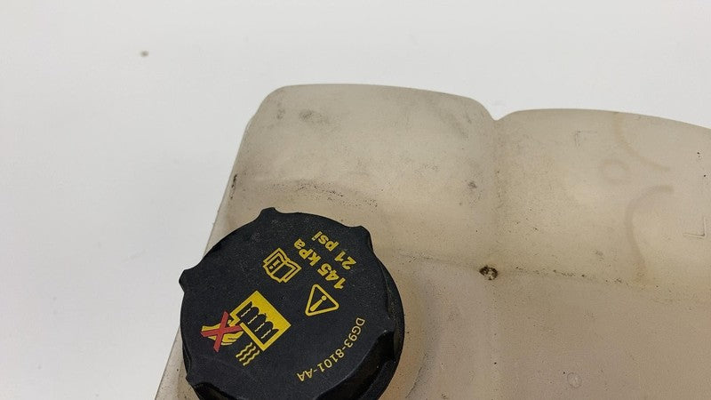 8V618K218AE 2013-2018 Ford C-Max Radiator Coolant Expansion Overflow Reservoir 8V61-8K218A-E