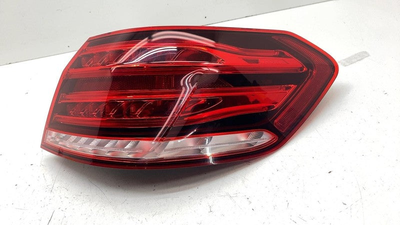 A2129061403 ⭕ 14-16 Mercedes-Benz E350 Rear Right Tail Lamp Outer Taillight RH A2129061403