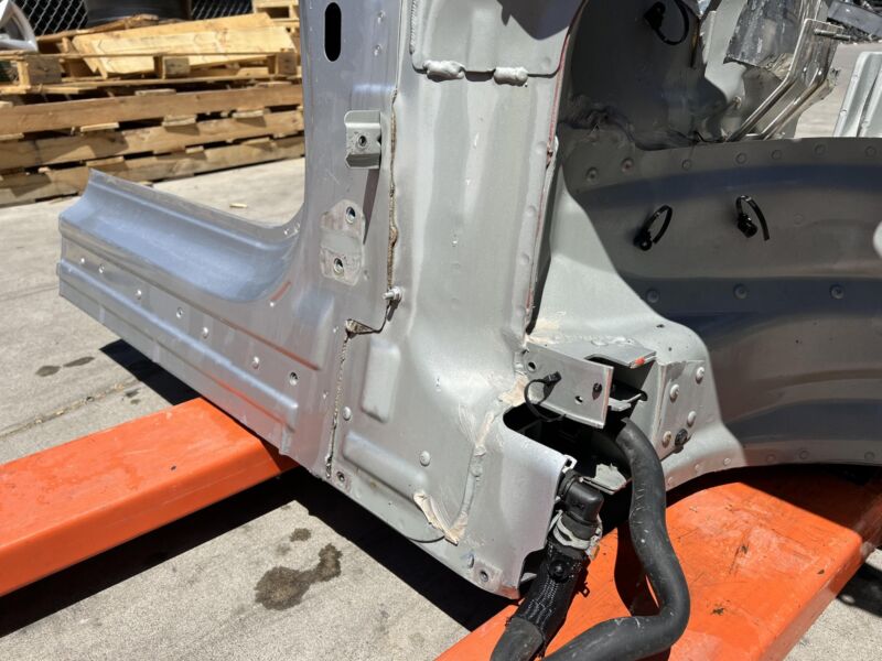 1022589-01-F 2012-2016 Tesla Model S Front Right Inner Fender Frame Horn Apron Structural RH