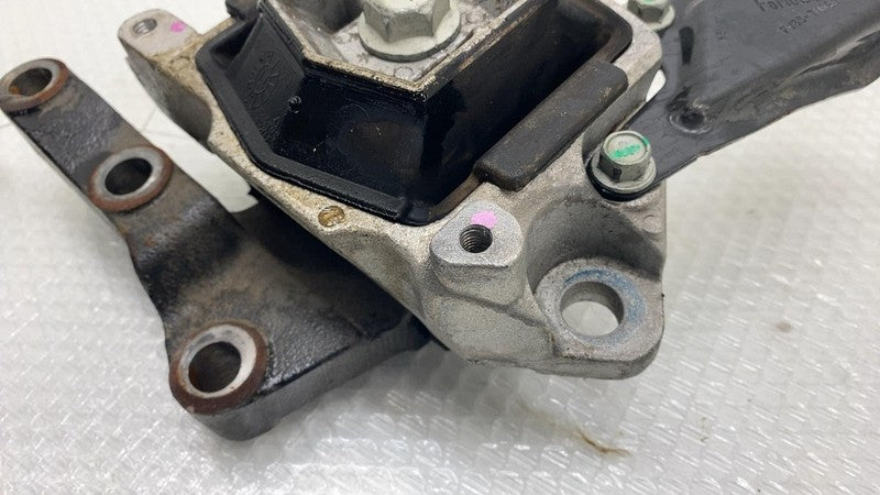 FV637M121AG 2013-2018 Ford C-Max Front Left Upper Transmission Support Mount Holder LH FWD