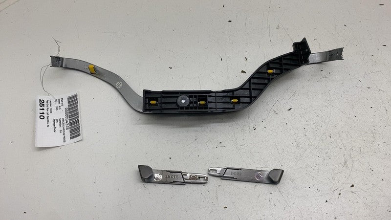 ⭕ 2025 Rivian R1S Rear Driver Side 2nd Row Seat Upper Cushion Trim Gar