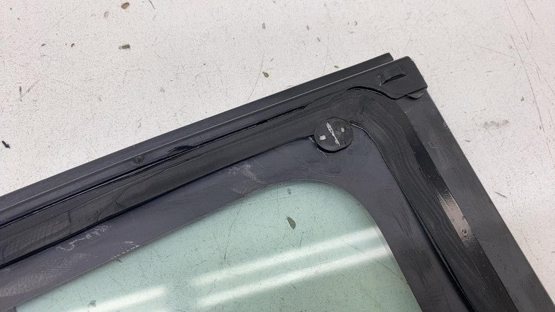 108070300G ⭕ 2017-2020 Tesla Model 3 Rear Side Quarter Fixed Window Glass Left 1080703-00-G