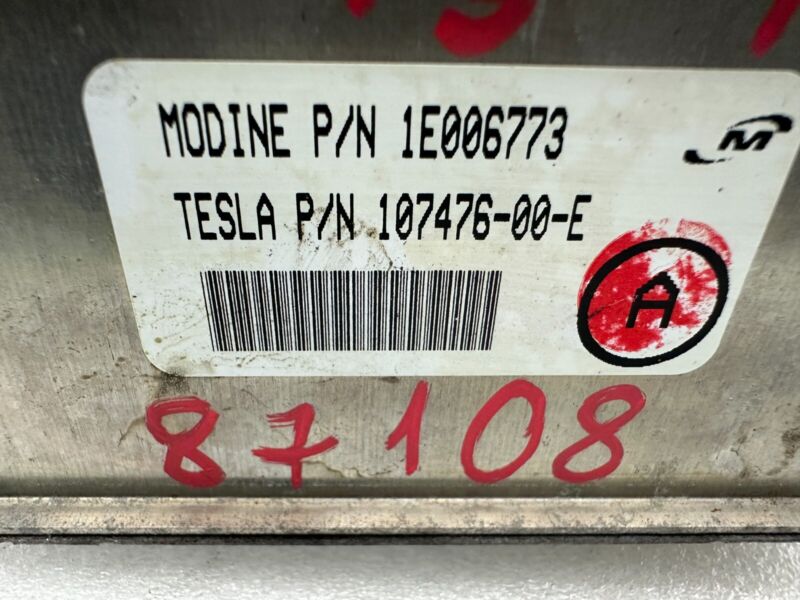 107476 00 E 2012 2013 2014 2015 Tesla Model S MS Battery Coolant Chiller Solenoid Cooler OEM