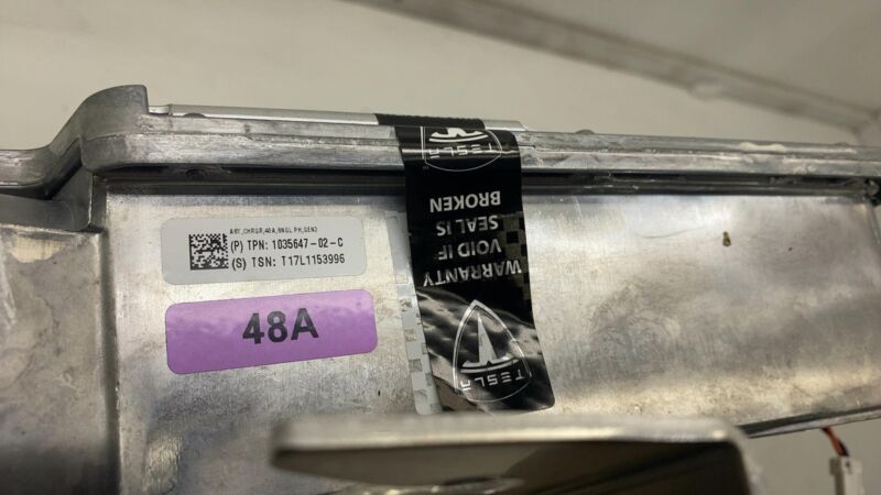 103564702C 2016-2020 Tesla Model X MX High Voltage DC-DC Inverter Converter Module Assembly