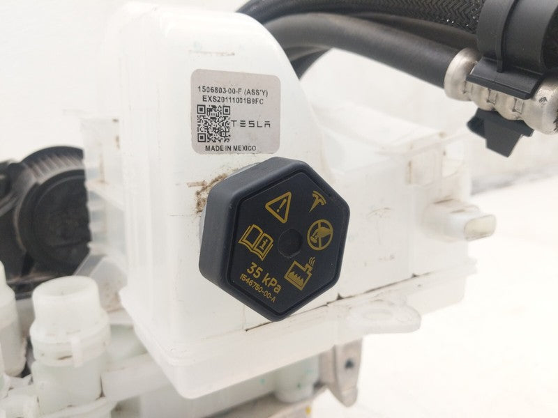 1506859 97 D 20-23 Model Y Supermanifold Refrigerant Chiller + Coolant Reservoir 1549902-00-C