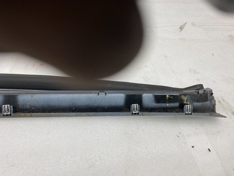 101221700F 12-23 Model S Right Rocker Panel Scuff Plate Molding w/ Rubber Seal 1012217-00-F