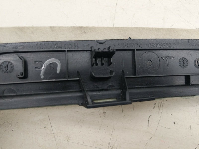 1055024 00 B ⭕ 2016-2020 Tesla Model X MX Rear Right Upper Door Trim Panel Cover 1055024-00-B