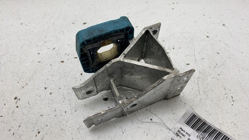 2018-2022 BMW 530e G30 Front Driver Side Bumper Impact Bar Radiator Bracket Left