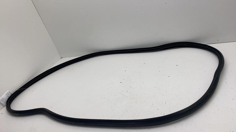 ⭕20-24 Tesla Model Y Front Right Door Body Weatherstrip Rubber Seal 14