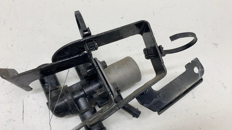 32339739 ⭕ 2021-2023 Polestar 2 Battery Coolant Cooling Valve w/ Motor & Bracket 32339739