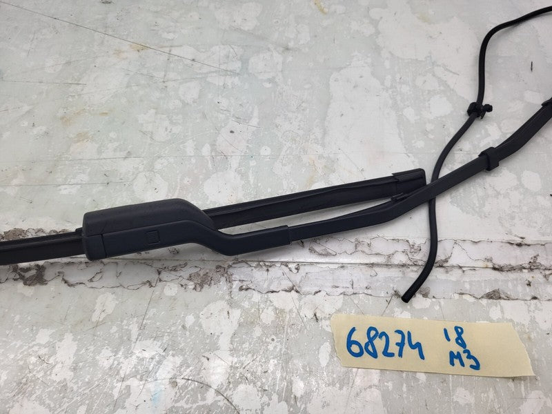 107672900A ⭕ 2017-2022 Tesla Model 3 Front Windshield Wiper Arm & Blade Right 1076729-00-A