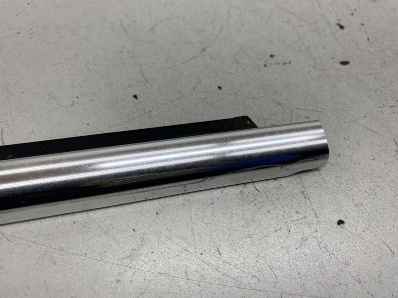 ⭕ 14-20 Maserati Ghibli Front Passenger Exterior Door Window Belt Mold