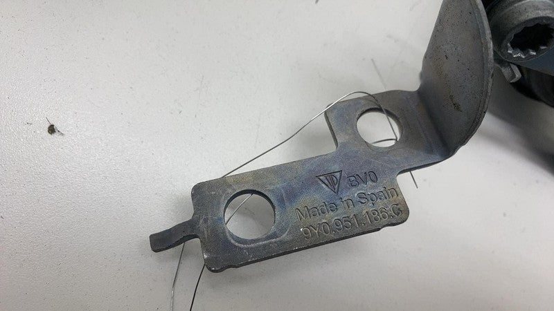 9Y0.951.186.C ⭕ 2019-2024 Porsche Cayenne Front Right Low Note Tone Signal Horn OEM 9Y0951221B