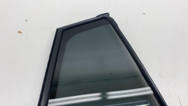 ⭕ 2018-2023 Subaru XV Crosstrek Rear Passenger Side Door Corner Vent Glass Right
