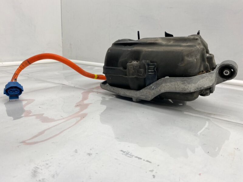 2016-2020 Tesla Model S X Electric Air Conditioning A/C Compressor Pump Assembly