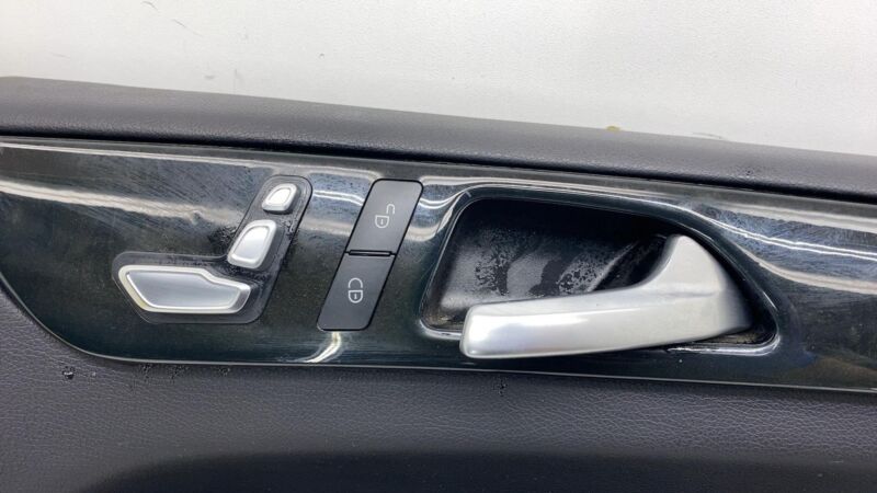 Does not apply 2016-2019 Mercedes-Benz GLE350 Front Passenger Side Door Panel Trim Cover Right