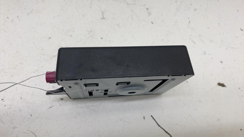 ⭕ 2018 BMW i3 I01 Antenna Emergency Amplifier Computer Control Module