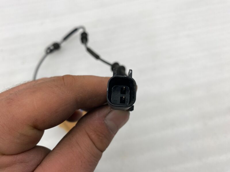 2017-2023 Tesla Model 3 Front Left or Right Anti-Lock ABS Wheel Speed Sensor OEM