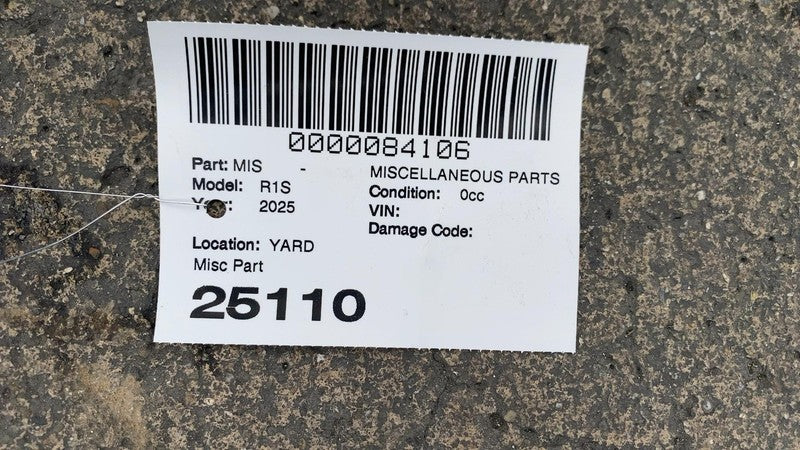 PT00818683-A ⭕ 22-25 Rivian R1S Front & Rear Floor All Weather Carpet Cover Mat PT00818683-A