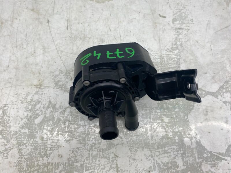 1057235 00 G 2016-2020 Tesla Model S MS Electric Auxiliary Coolant Water Pump w/ Bracket Assy