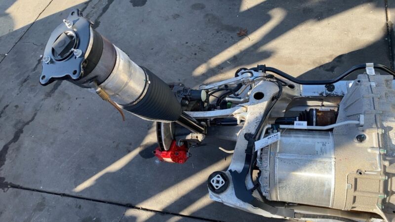 1002633 01 P 2012-2015 Tesla Model S Rear Large Drive Unit w/ Subframe & Suspension SPORT