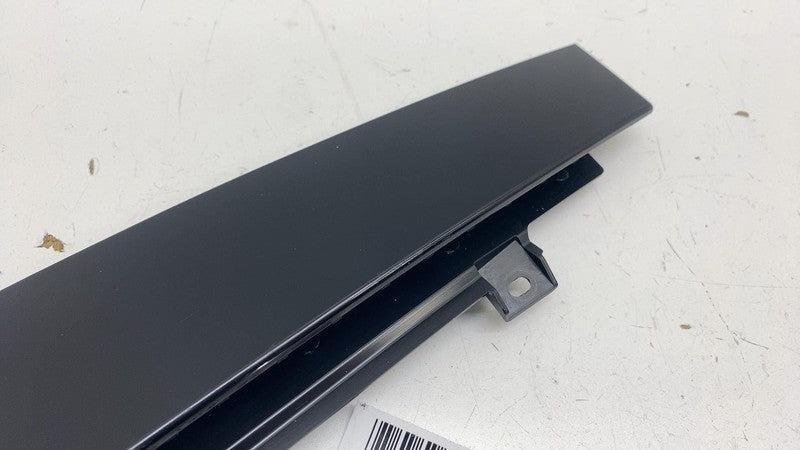 31672581 ⭕ 21-23 Polestar 2 Front Right Exterior B-Pillar Applique Trim Molding 31672581