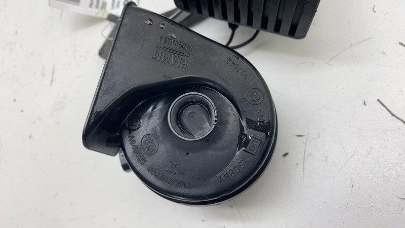 ⭕ 2017-2022 Chrysler Pacific FIAMM Hight & Low Pitch Tone Horn Signal w/ Bracket
