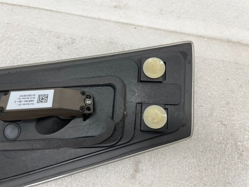 106910400C ⭕ 2016-2020 Tesla Model S MS B-Pillar Glass Applique w/ Camera Left 1092306-00-C