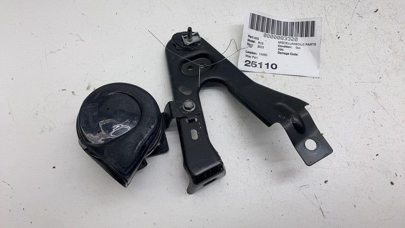 PT00656647C ⭕ 2025 Rivian R1S Front Left Low Note Tone Signal Horn w/ Bracket PT00656647-C