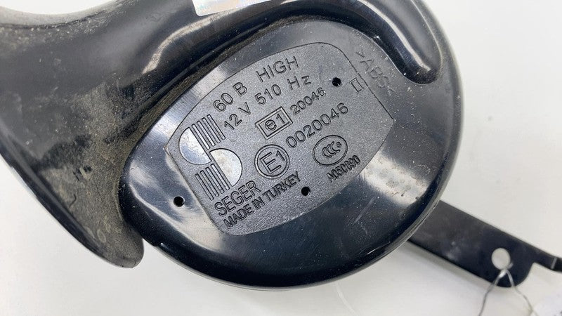 187743100B 2024 2025 Tesla Cybertruck Seger High Pitch Tone Horn 12V 510 Hertz with Bracket
