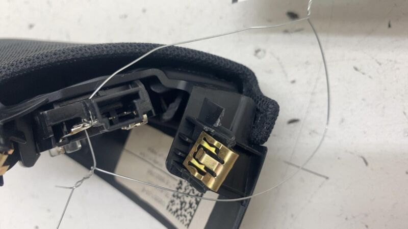 109565700E 2017-2023 Tesla Model 3 Front Driver Side Audio Tweeter & Speaker Cover Left LH