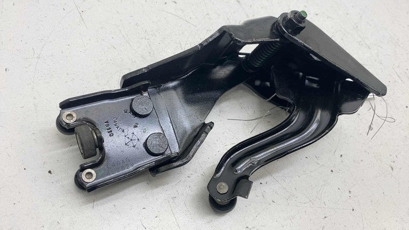 ⭕ 17-25 Chrysler Pacifica Rear Driver Side Sliding Door Upper Roller Hinge Left