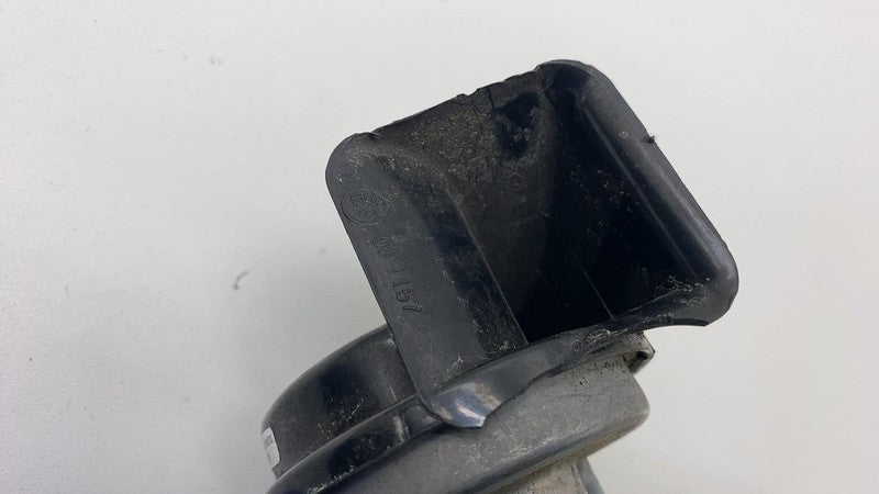 7342946-06 2021 BMW 530e G30 Clarton Low Pitch Tone Horn 12V 420 Hertz 7342946-06 OEM