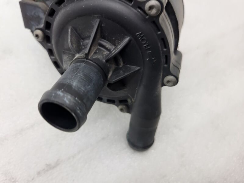 2012-2015 Tesla Model S MS Auxiliary Water Coolant Battery Cooling Pump Assembly