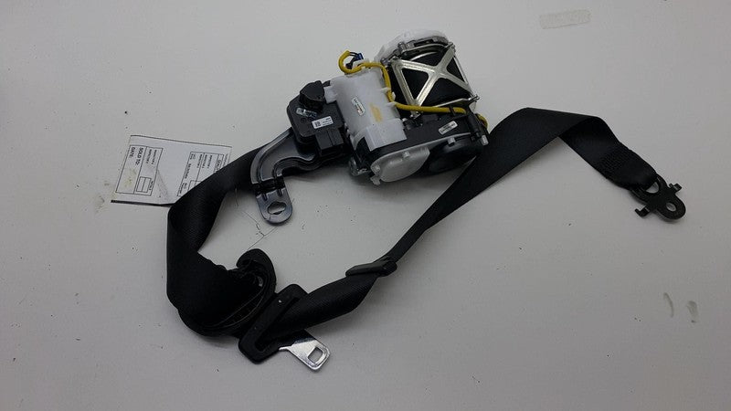 34234136 2017-2023 BMW 530e G30 Front Passenger Side 1st Row Seat Belt Retractor Right RH