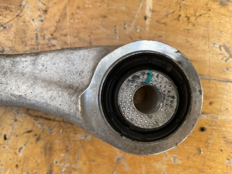102742100C 2012-2020 Tesla Model S X Rear Right Suspension Upper Control Arm Link Assembly